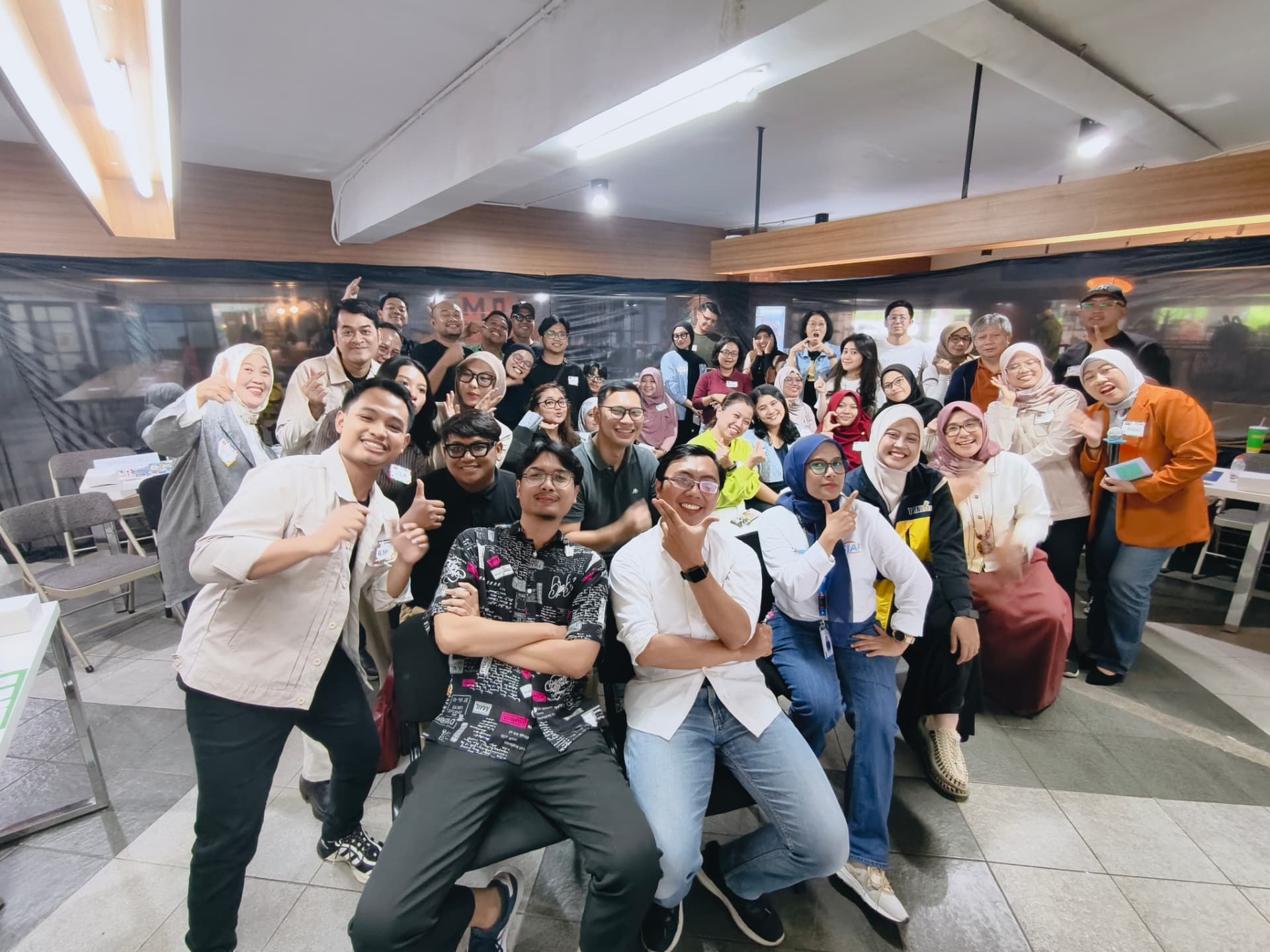 Anggota ILDSociety berkumpul dalam forum komunitas